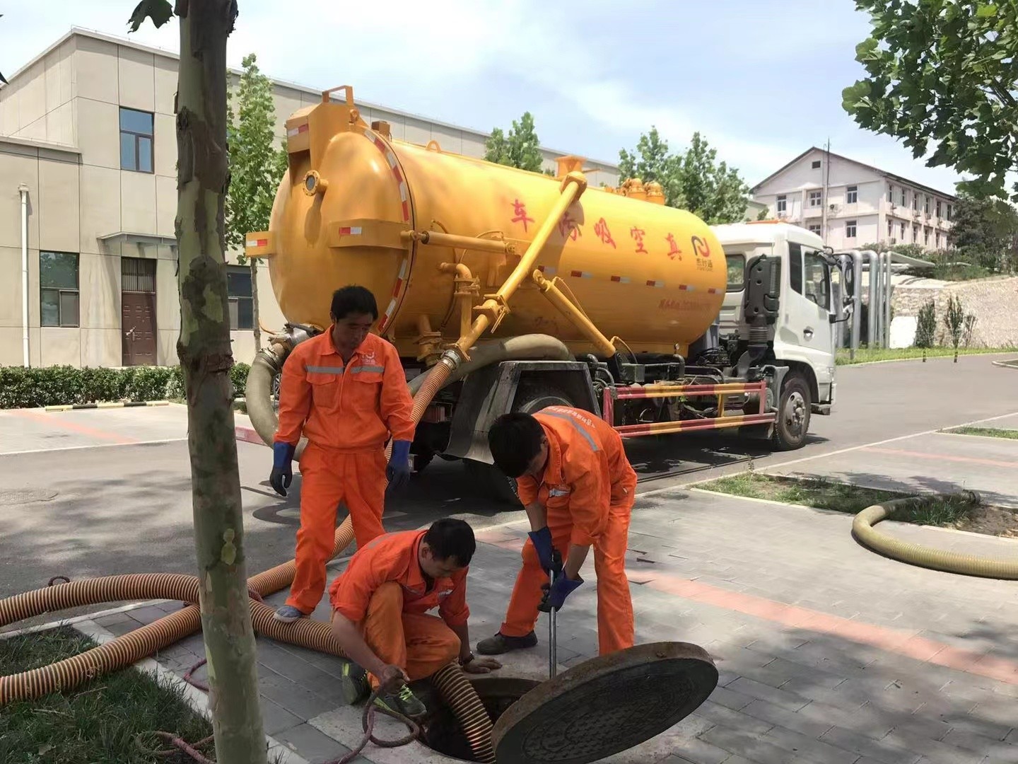 慈利化粪池清理与5-8吨吸粪车施工效率分析